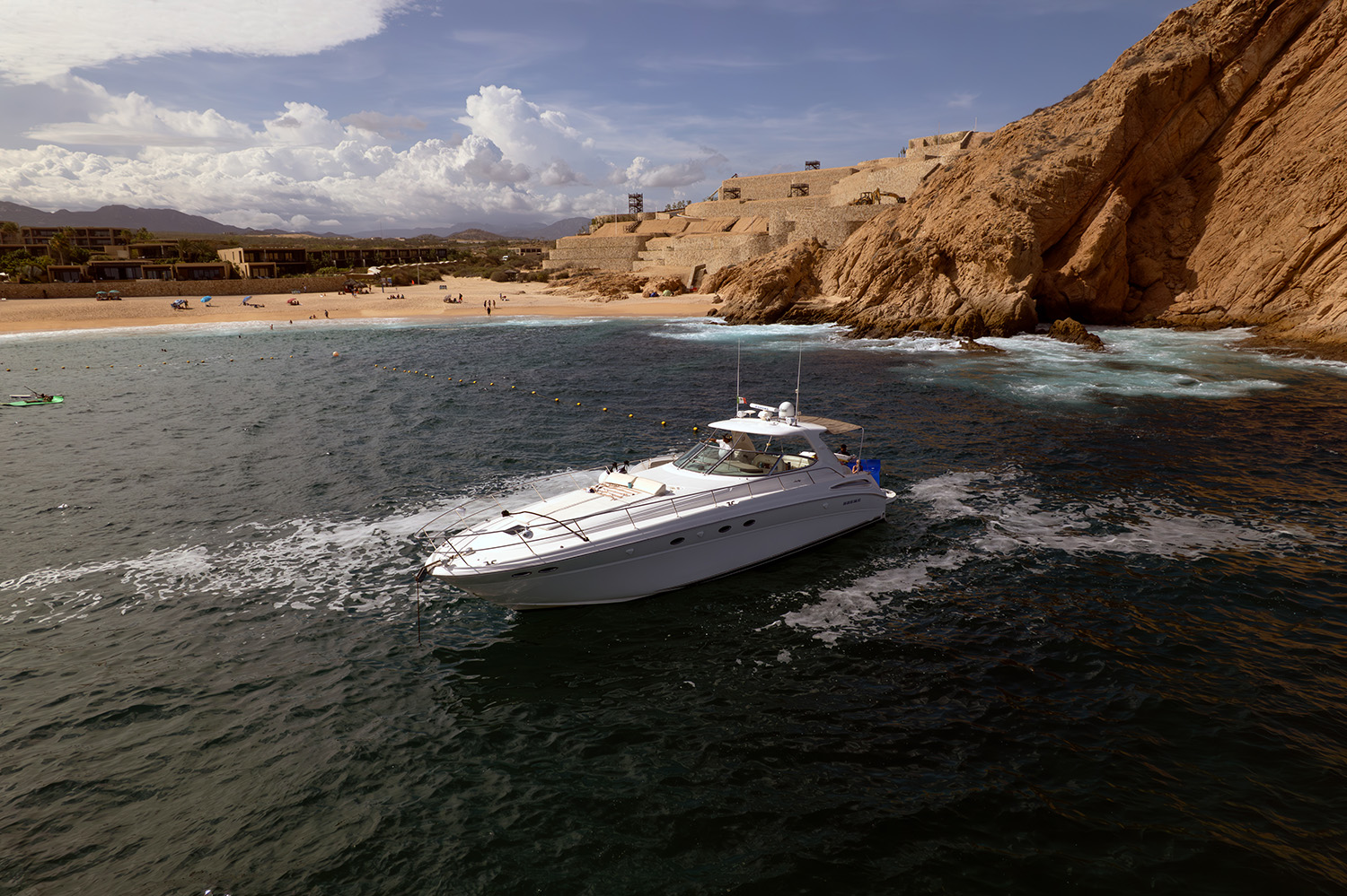 Rent A Yacht 4 Fun Los Cabos. Photo: Ezequiel Enriquez